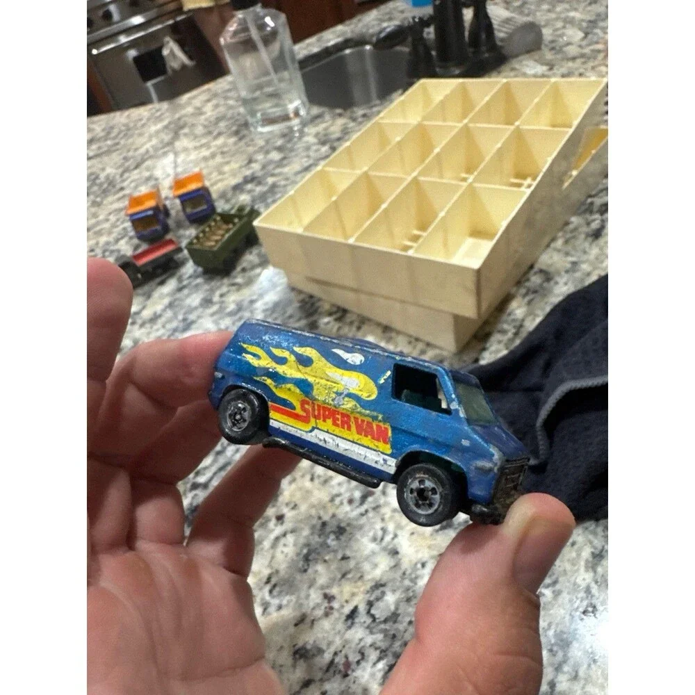 Vintage 1970s-1980s Hot Wheels & Matchbox Collection w/ Case Redlines Rolamatic